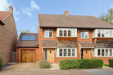 4 bedroom semi-detached house for sale, Middleton Close, Cambridge