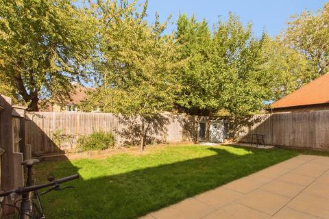 4 bedroom semi-detached house for sale, Middleton Close, Cambridge