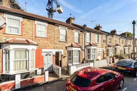 2 bedroom house for sale, Hawthorne Road, London