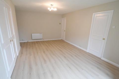 2 bedroom flat to rent, Kay Brow, Ramsbottom BL0