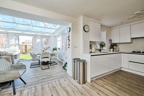 4 bedroom detached house for sale, Langsett Gardens, Hampton Water, PETERBOROUGH