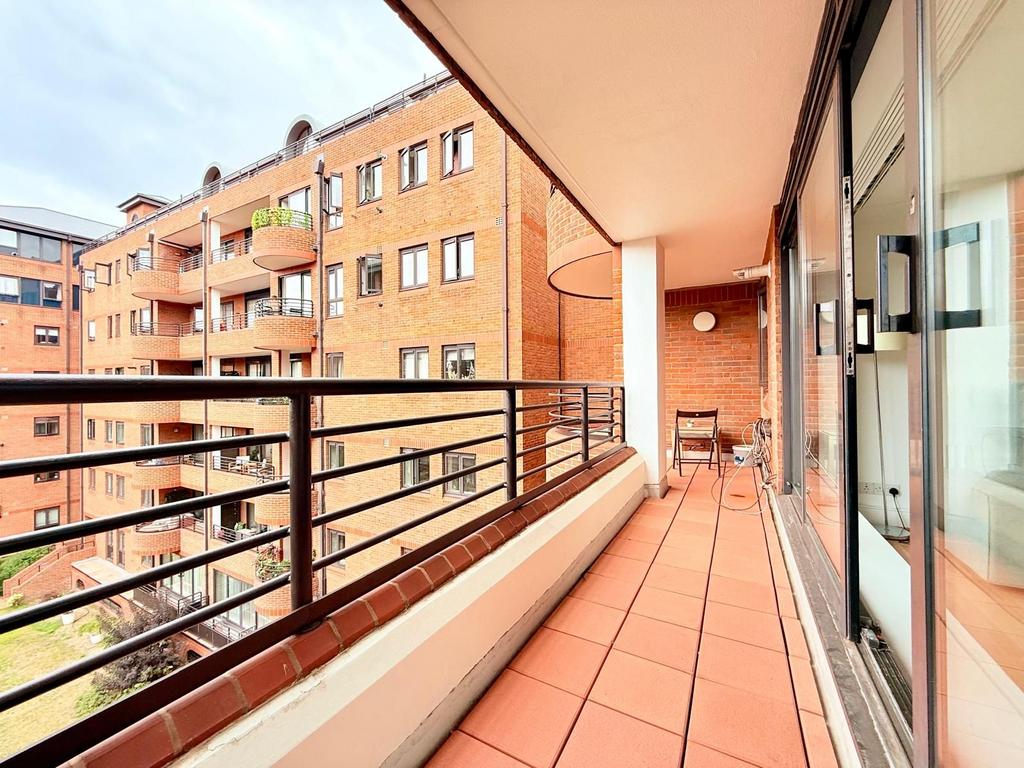 Apartment in London, Kensington - View 4