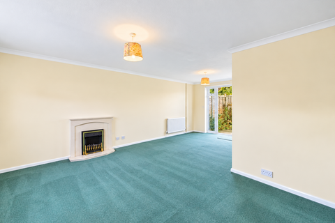 2 bedroom terraced house to rent, Upton Gardens, Upton-upon-Severn, Worcester