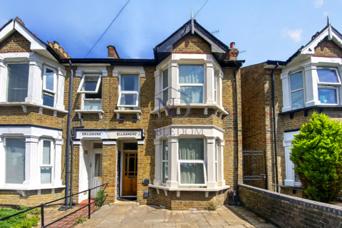 3 bedroom end of terrace house for sale, Bulstrode Road, Hounslow, TW3