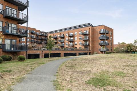 2 bedroom flat for sale, Ashford TW15 2DZ, Ashford, TW15 2DZ