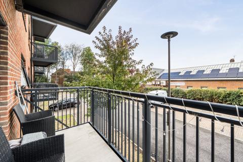 2 bedroom flat for sale, Ashford TW15 2DZ, Ashford, TW15 2DZ
