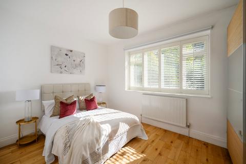2 bedroom apartment for sale, Brondesbury Road, London, NW6