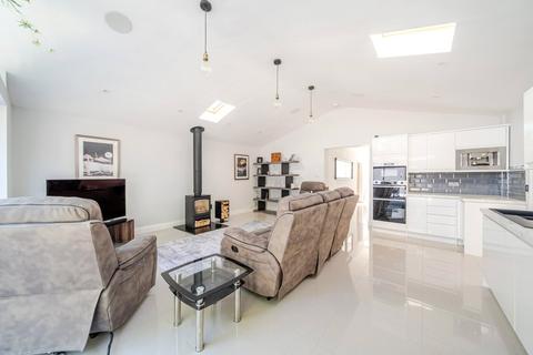 undefined, Blair Avenue, Esher, KT10