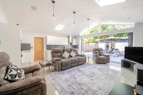 undefined, Blair Avenue, Esher, KT10