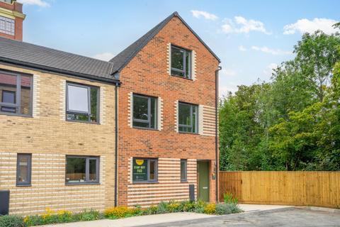 3 bedroom townhouse for sale, Cocoa Gardens, Wigginton Road, York