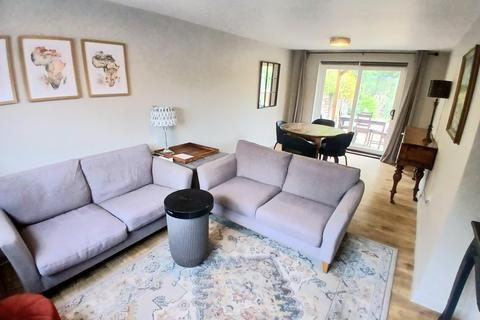 3 bedroom house to rent, Brook Drive, STEVENAGE