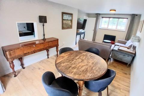 3 bedroom house to rent, Brook Drive, STEVENAGE