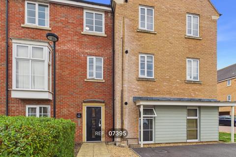 2 bedroom flat to rent, Molyneux Square, Peterborough, PE7 8WA