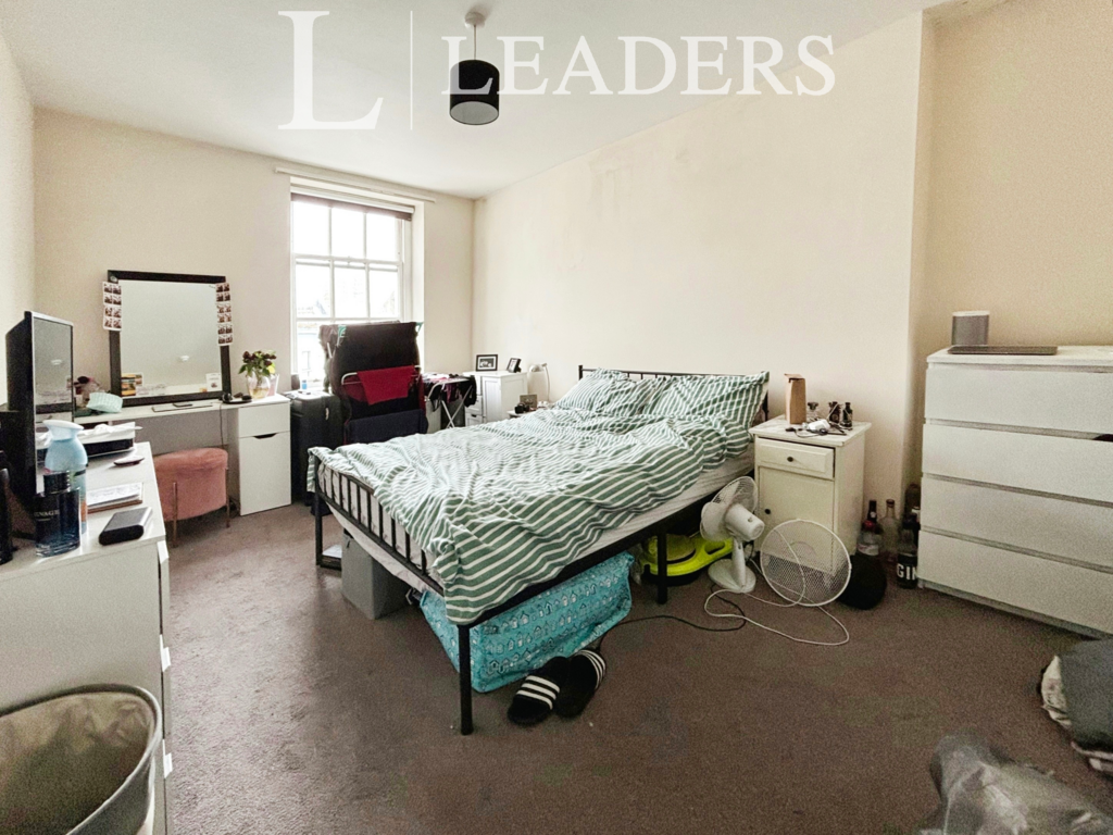 Apartment in Western Road - View 3