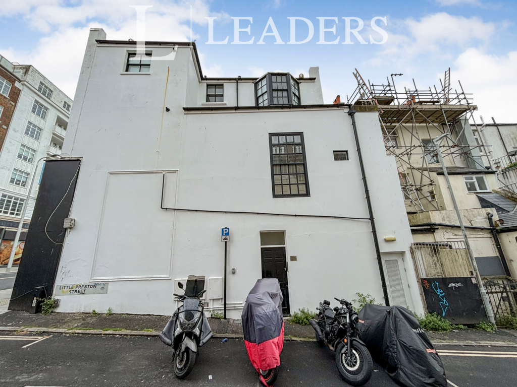 Apartment in Western Road - More