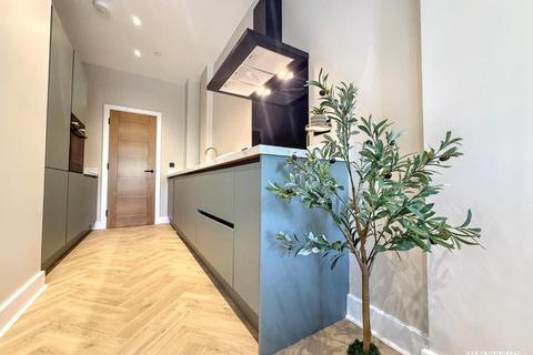 1 bedroom flat for sale, Wellington Road, Dewsbury