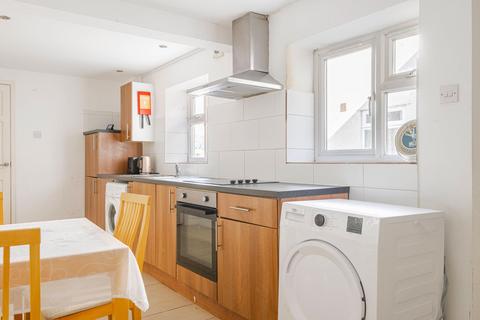2 bedroom flat to rent, Southtown Road, Great Yarmouth