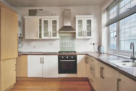3 bedroom terraced house for sale, 54 Fieldway, Dagenham, Essex, RM8