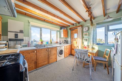 5 bedroom end of terrace house for sale, Dallin Road, London