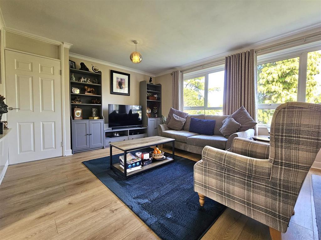 Apartment in Solihull - View 2