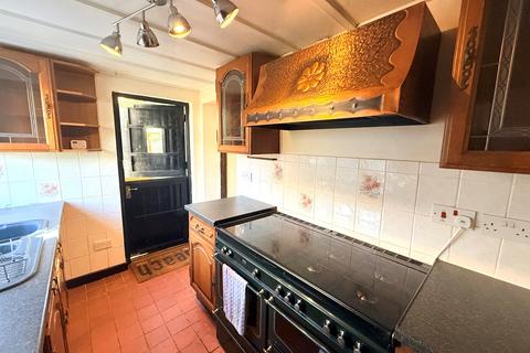 2 bedroom cottage to rent, Bank Street, St. Columb, TR9