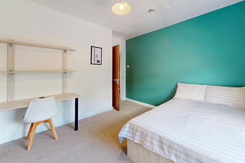 5 bedroom house to rent,  Moorland Avenue, Leeds LS6