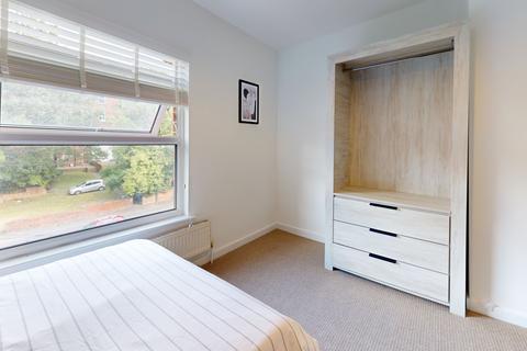 5 bedroom house to rent,  Moorland Avenue, Leeds LS6