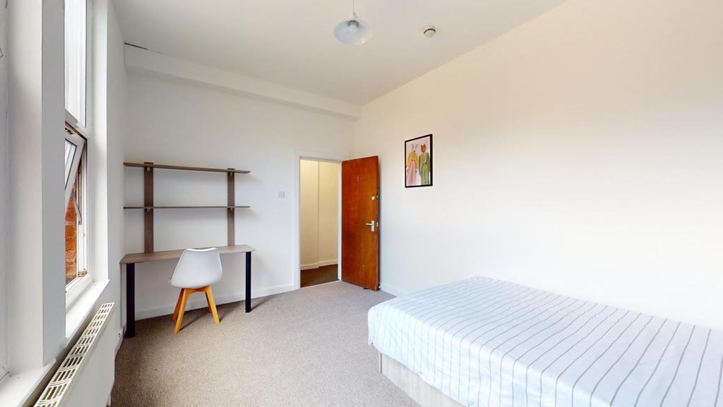 House in Leeds, Hyde Park - View 5