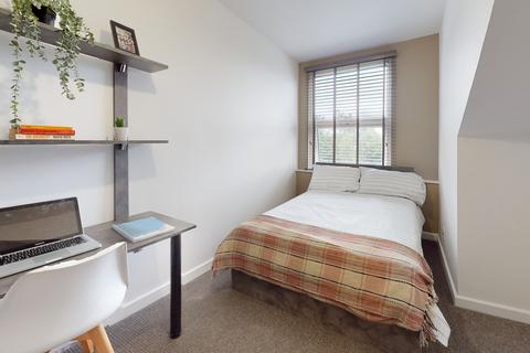 4 bedroom house to rent,  Moorland Avenue, Leeds LS6