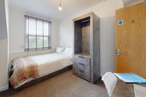 4 bedroom house to rent,  Moorland Avenue, Leeds LS6