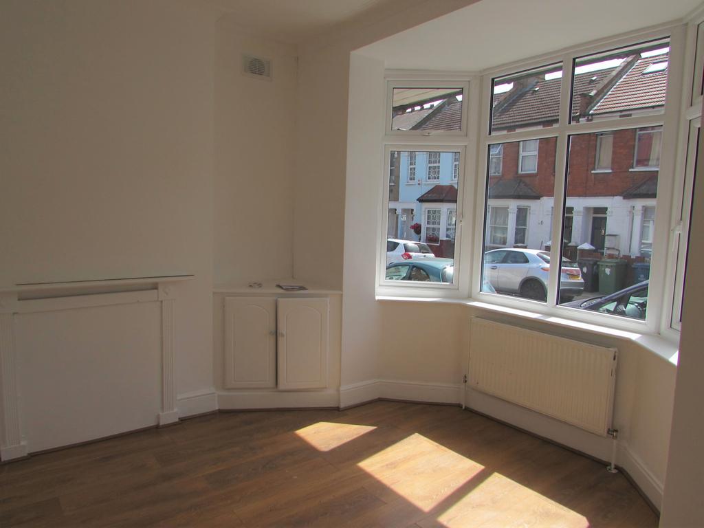 House in Harrow - View 2