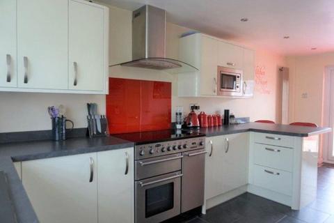 3 bedroom terraced house to rent, Wroxham, Bracknell, Berkshire, RG12