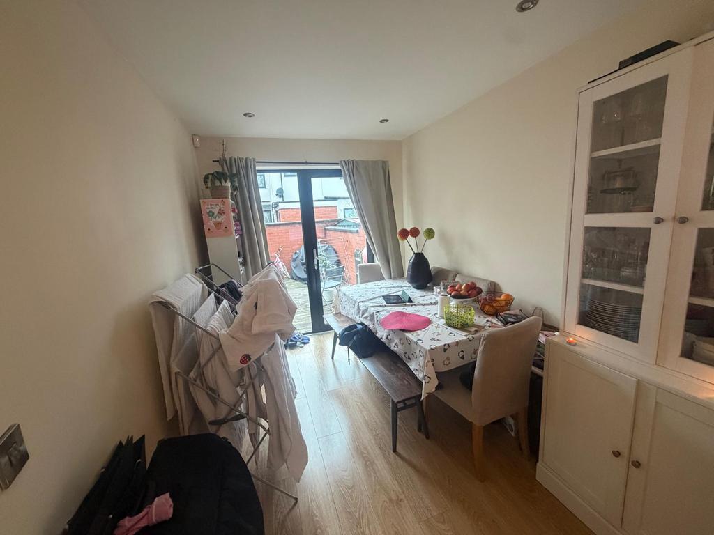 House in Manchester, Greater Manchester - More