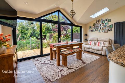 4 bedroom detached house for sale, Burns Close, Rode Heath