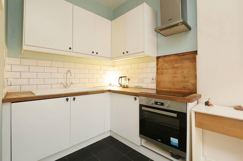 Apartment in Edinburgh - View 5