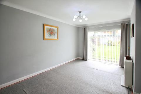 2 bedroom semi-detached bungalow for sale, St. Annes Gardens, Maesycwmmer, Hengoed, CF82 7QR
