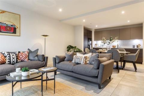 3 bedroom apartment to rent, Victory Place, London, SE17