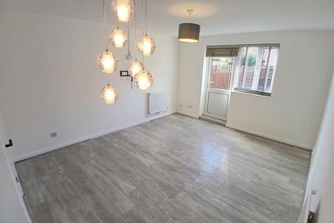 2 bedroom house to rent, Lime Close, STEVENAGE