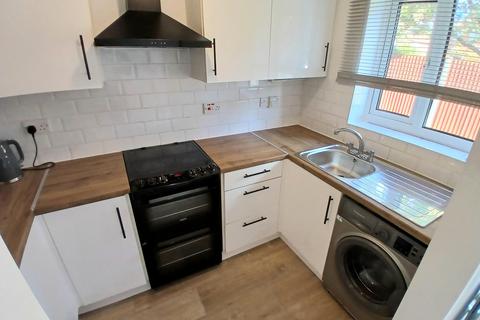 2 bedroom house to rent, Lime Close, STEVENAGE
