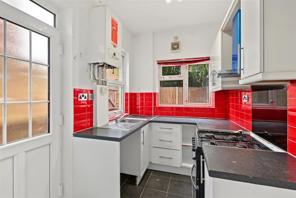 House in Nottingham, Hyson Green - View 2