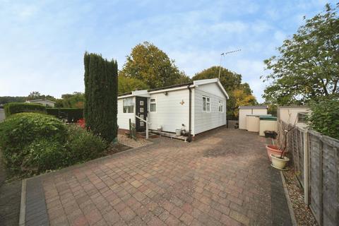 2 bedroom park home for sale, Whipsnade Park Homes, Whipsnade, Dunstable