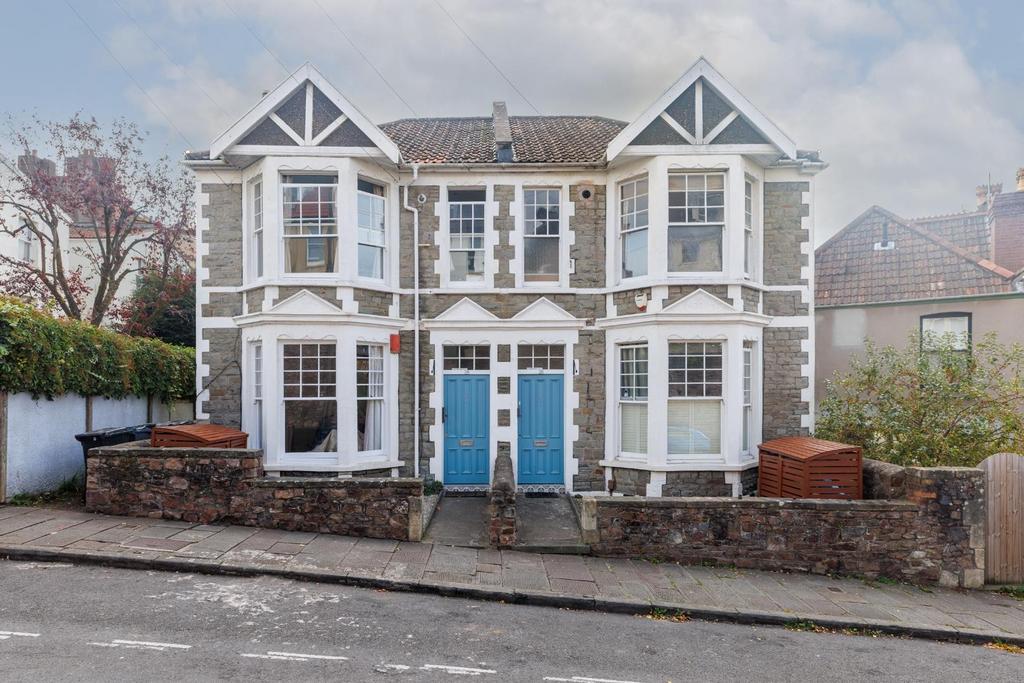 Apartment in Bristol - View 2