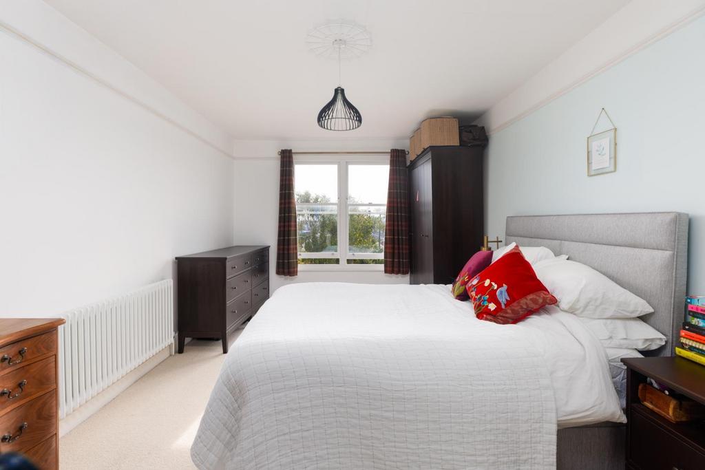 Apartment in Bristol - View 5