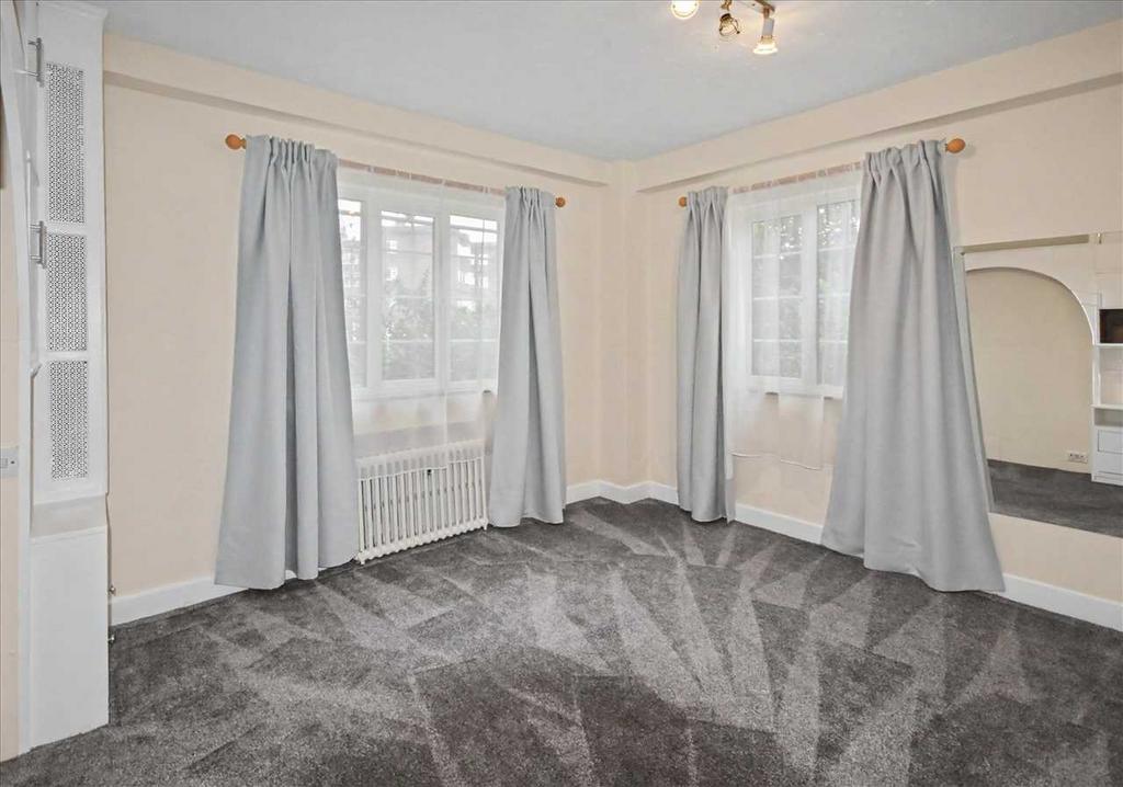 Apartment in Chiswick - View 5