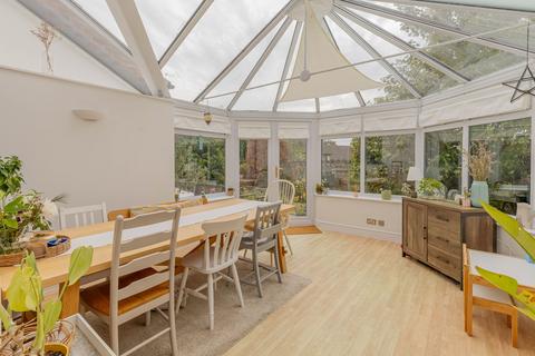 3 bedroom semi-detached house for sale, Niebull Close, Malmesbury, SN16
