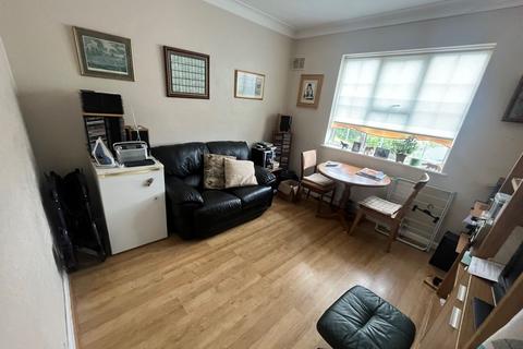 undefined, Oakwood Close, London N14