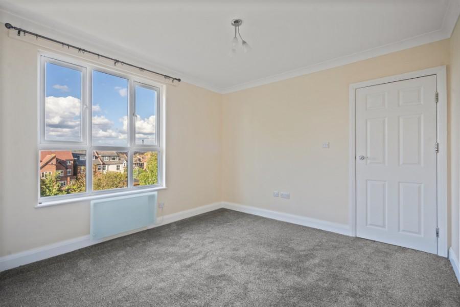 Apartment in Harrow - More