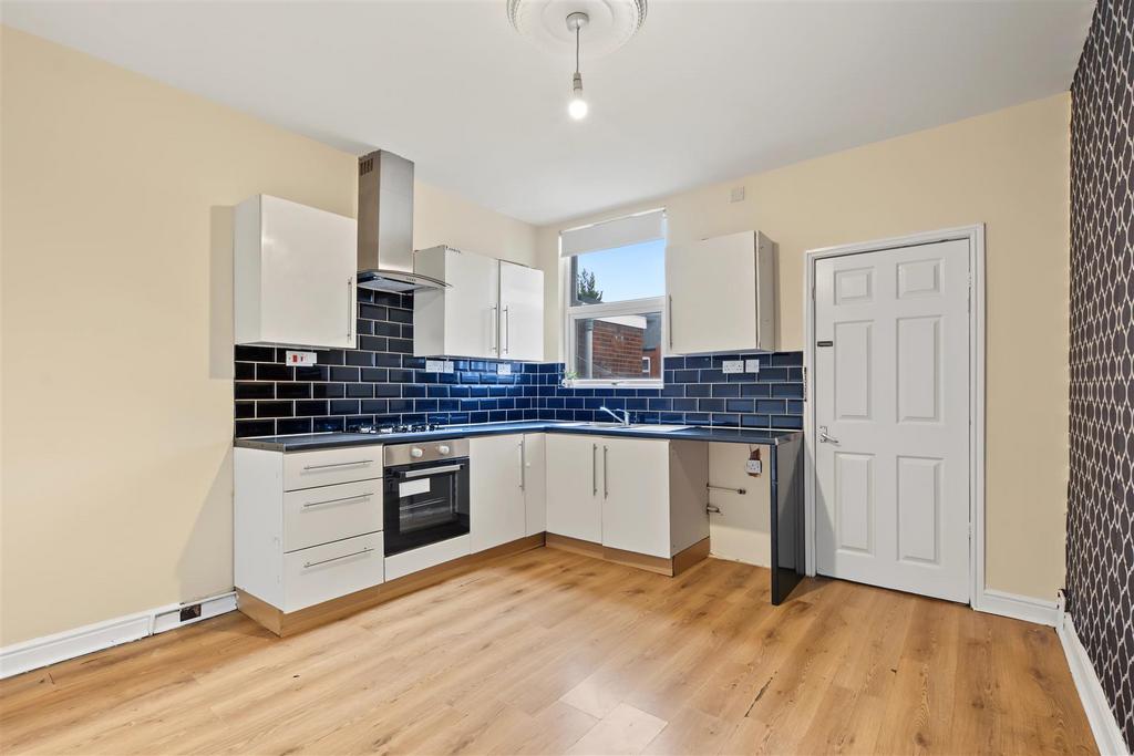 House in Nottingham - View 2