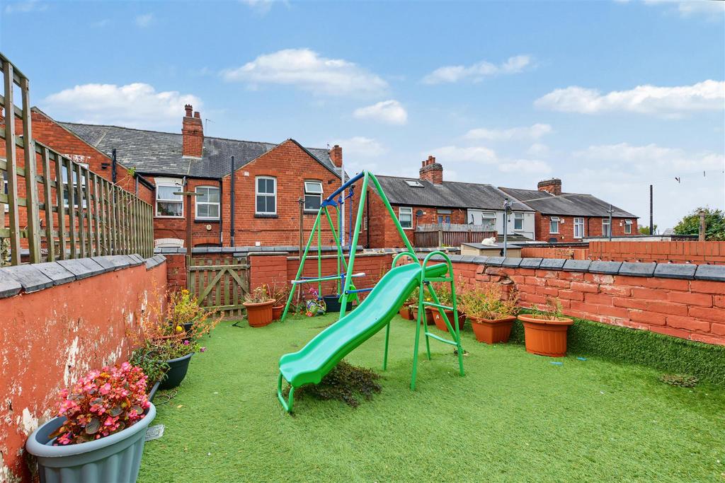 House in Nottingham - View 5