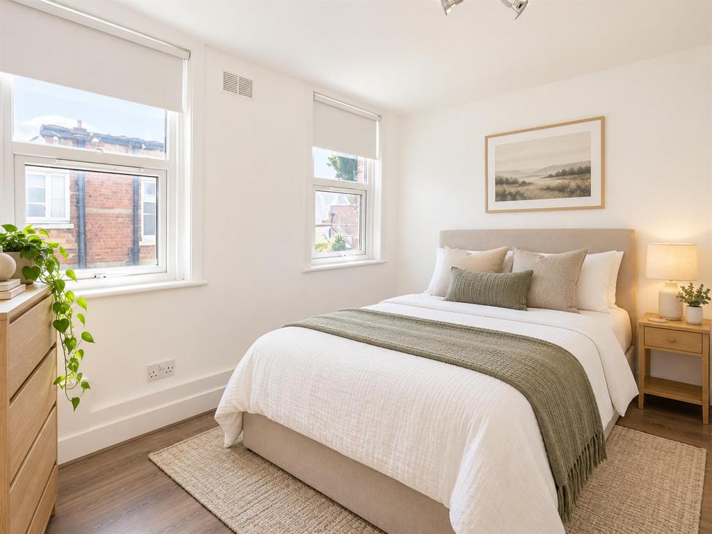 House in London - View 2